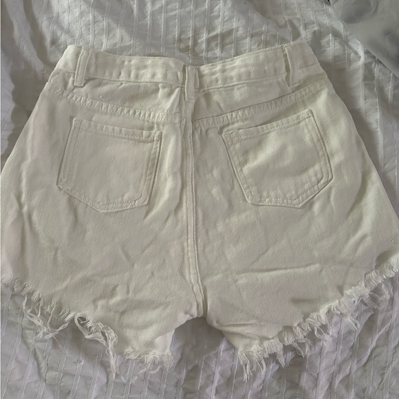 Denim shorts - Picture 2 of 5